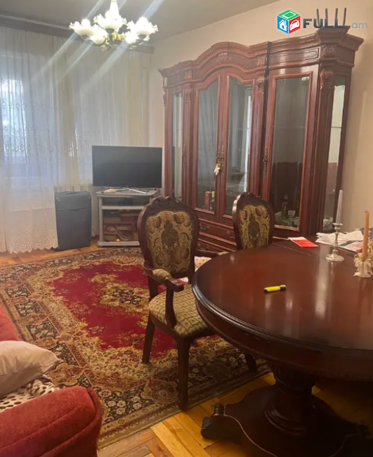 Վաճառվում է բնակարան Արաբկիր վարչական շրջանում,  Մամիկոնյանց փողոց Վրացակյան խաչմերում, 3սենյակ, 74քմ, 5/5հարկ, 