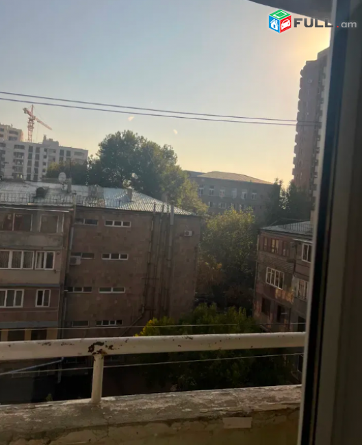 Վաճառվում է բնակարան Արաբկիր վարչական շրջանում,  Մամիկոնյանց փողոց Վրացակյան խաչմերում, 3սենյակ, 74քմ, 5/5հարկ, 