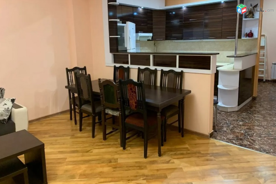 4 սենյականոց բնակարան նորակառույց շենքում