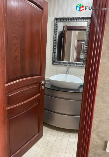 2 սենյականոց բնակարան փոքր կենտրոնում