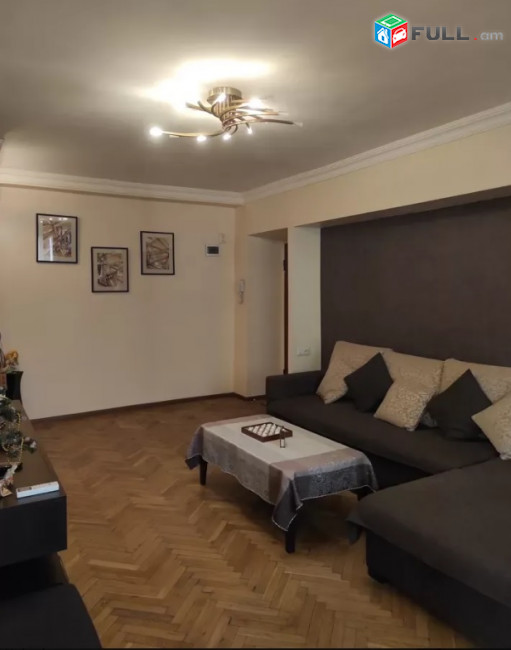 2 սենյականանոց բնակարան փոքր կենտրոնում