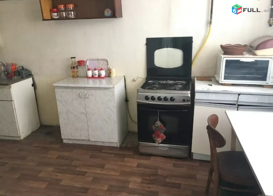 Նորաշեն փողոցում տրվում է վարձով բնակարան 