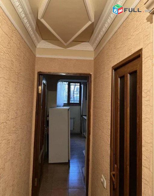 3 սենյականոց բնակարան Լենինգրադյան փողոցում