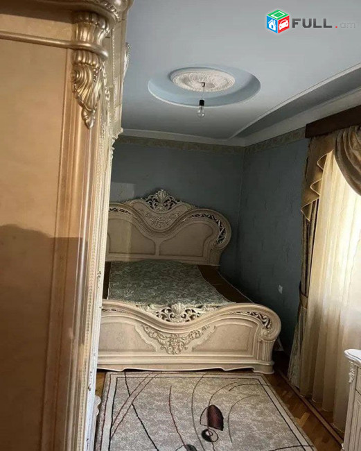 3 սենյականոց բնակարան Լենինգրադյան փողոցում