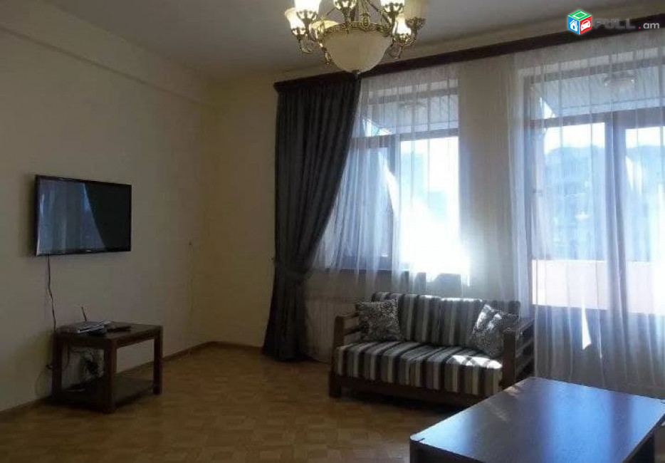 2 սենյականոց բնակարան նորակառույց շենքում Լենինգրադյան փողոցում,