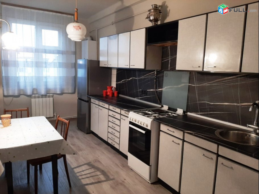 Сдается 3-комн. квартира, Gyulbenkyan St, 100 кв.м.,  4/10 этаж, капитальный ремонт