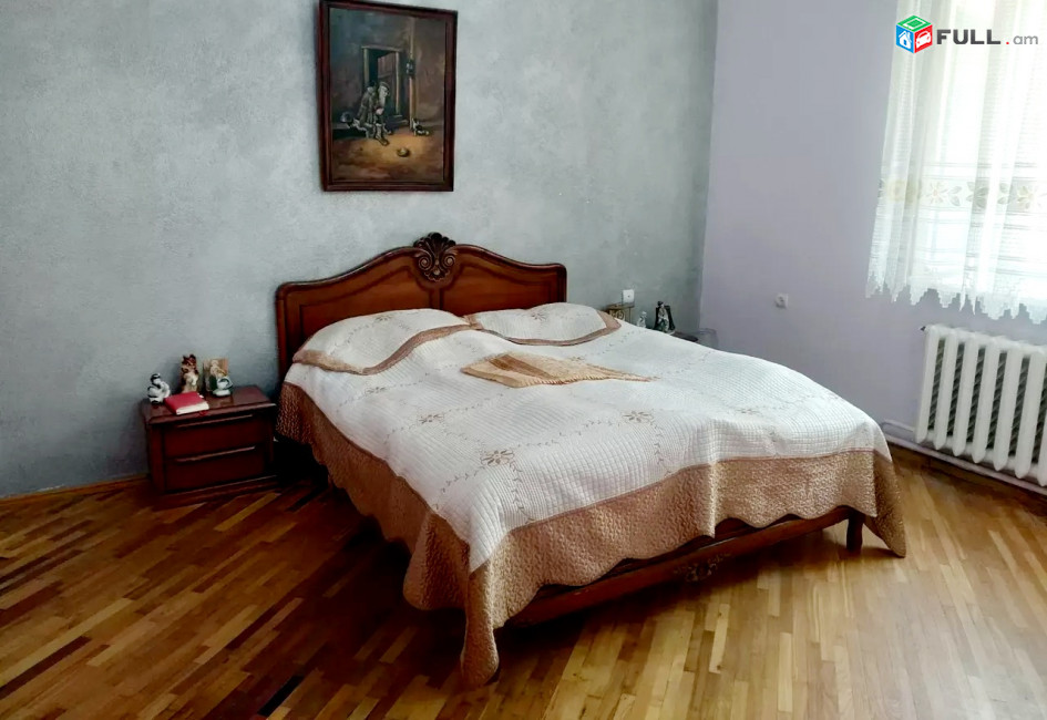 Լողավազանով Առանձնատուն 