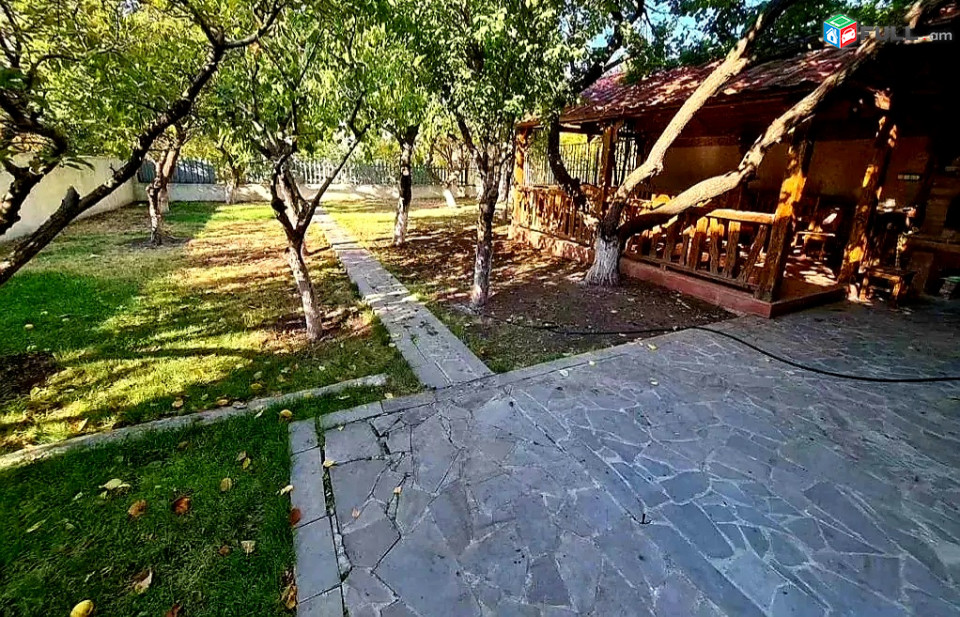 Վարձով Առանձնատուն Լողավազանով 