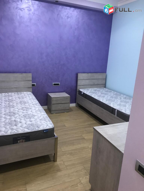 AV0018 Վարձով է տրվում 3 սենյականոց բնակարան Փավստոս Բուզանդի փողոցում