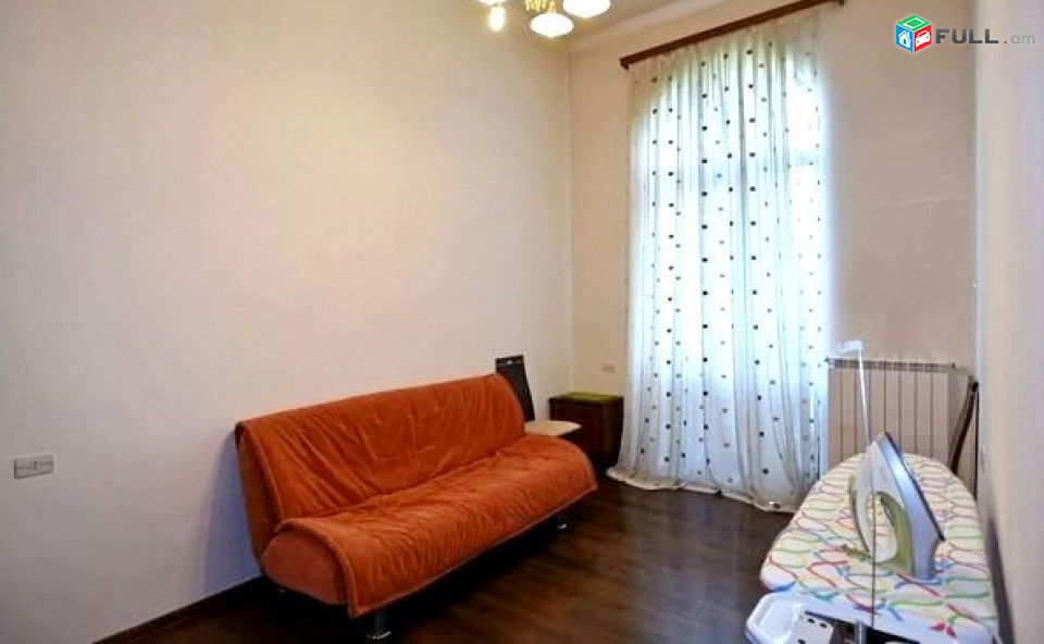 AV0031 Վարձով է տրվում 4 սենյականոց բնակարան Մոսկովյան  փողոցում