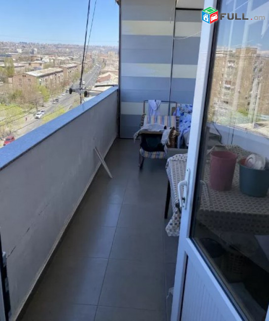 AV0038 Վարձով է տրվում 3 սենյականոց բնակարան Չեխովի փողոցում