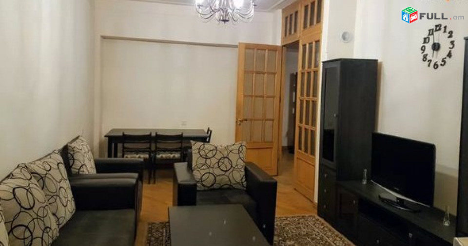 AV0047 Վարձով է տրվում 4 սենյականոց բնակարան Կիևյան փողոցում