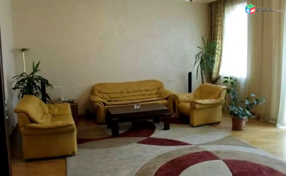 AV0048 Վարձով է տրվում 3 սենյականոց բնակարան Թումանյան փողոցում
