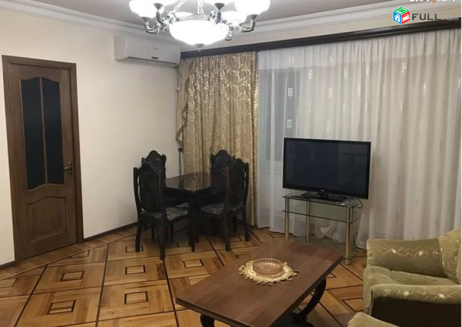 AV0052 Վարձով է տրվում 3 սենյականոց բնակարան Պուշկինի փողոցում