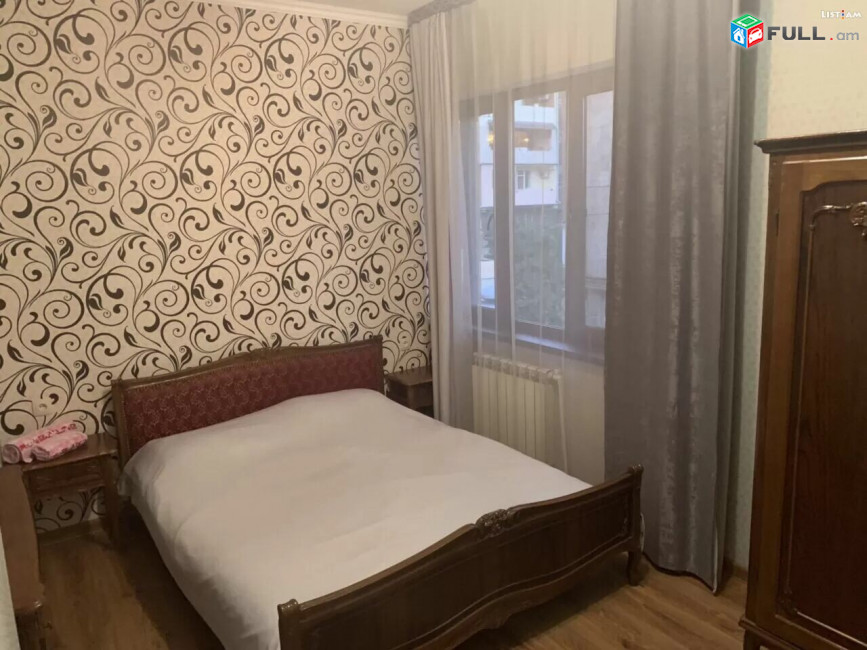 AV0054 Վարձով է տրվում 4 սենյականոց բնակարան Թումանյան փողոցում