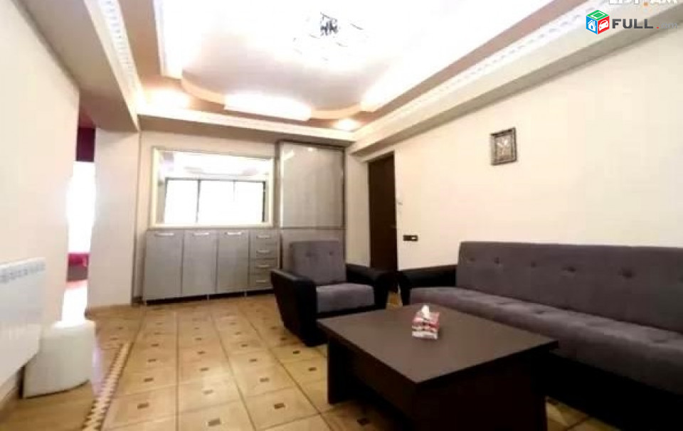 AV0061 Վարձով է տրվում 3 սենյականոց բնակարան Զավարյան փողոցում