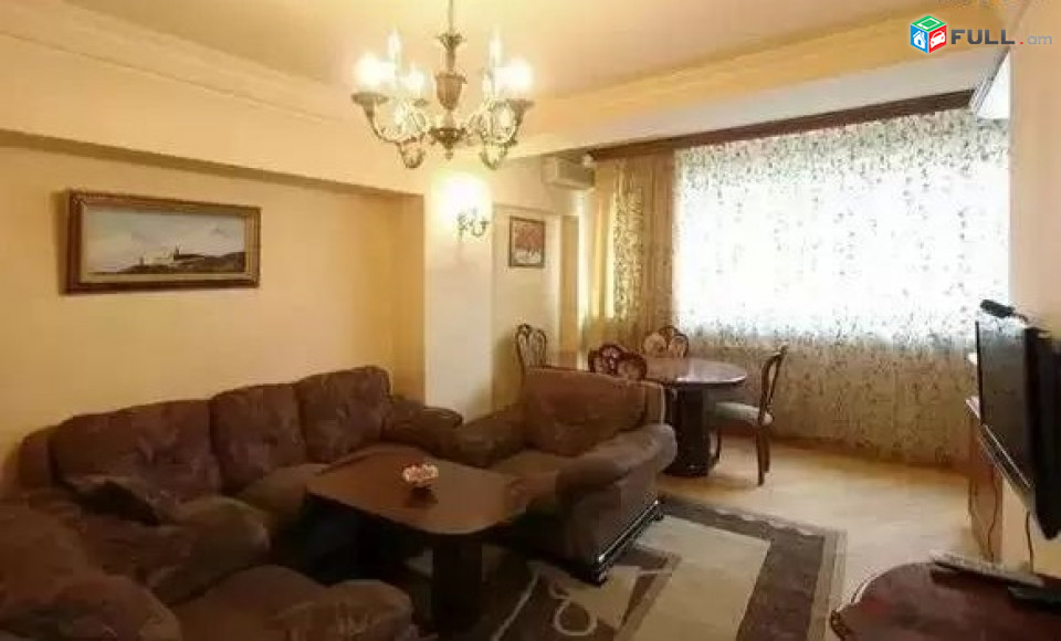 AV0065 Վարձով է տրվում 3 սենյականոց բնակարան Մոսկովյան փողոցում