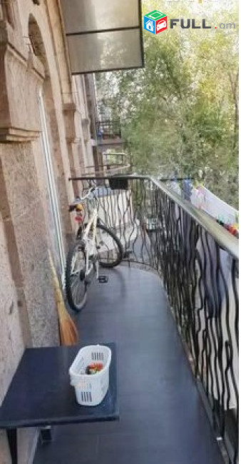 AV0069 Վարձով է տրվում 2 սենյականոց բնակարան Պարոնյան փողոցում
