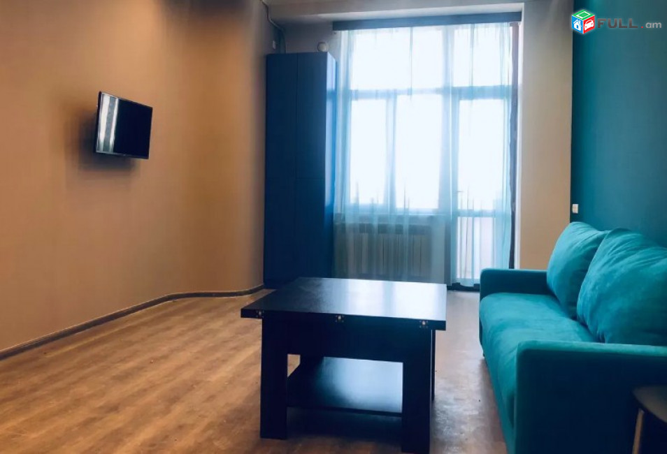 AV0086 Վարձով է տրվում 3 սենյականոց բնակարան Լվովյան փողոցում