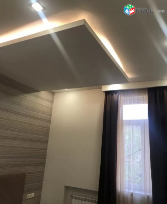 AV0095 Վարձով է տրվում 3 սենյականոց բնակարան Չարենցի փողոցում