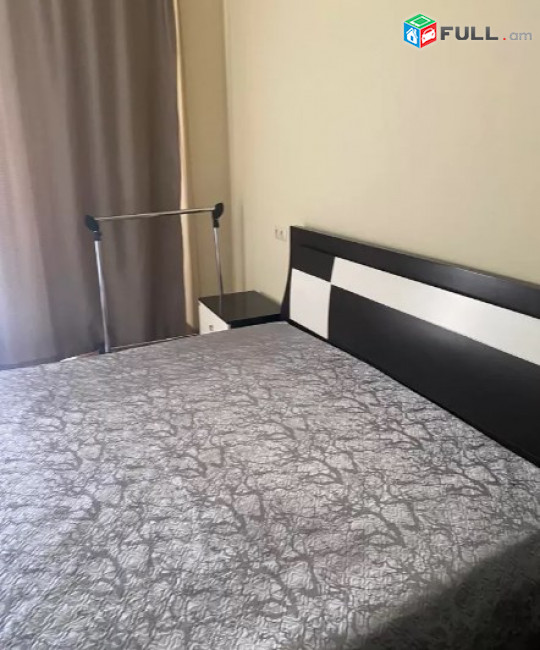 AV0100 Վարձով է տրվում 3 սենյականոց բնակարան Վերին Անտառային փողոցում