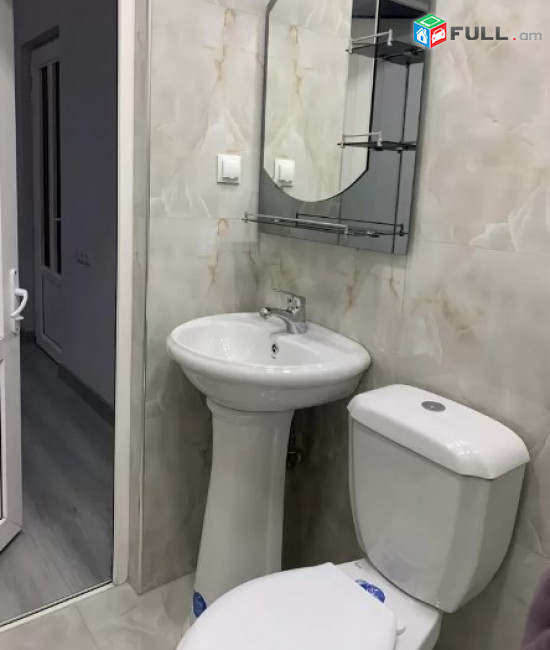 AV0166 Վարձով է տրվում 2 սենյականոց բնակարան Այվազովսկու փողոցում
