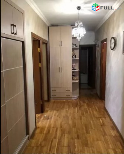 AV0176 Վարձով է տրվում 3 սենյականոց բնակարան Խաղաղ Դոնի  փողոցում