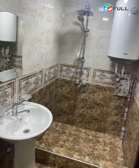 AV0190 Վարձով է տրվում 3 սենյականոց բնակարան Ազատամարտիների պողոտայում
