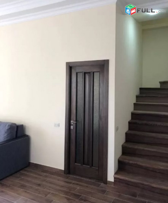 AV0204 Վարձով է տրվում 4 սենյականոց բնակարան Վարդանանց փողոցում