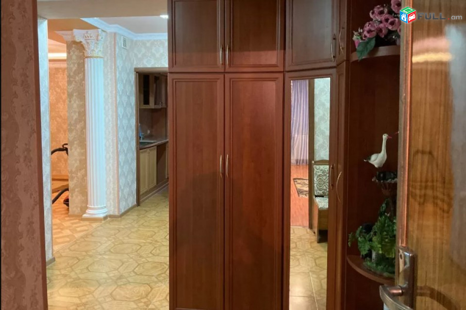 AV0222 Վարձով է տրվում 3 սենյականոց բնակարան Խաղաղ Դոնի փողոցում