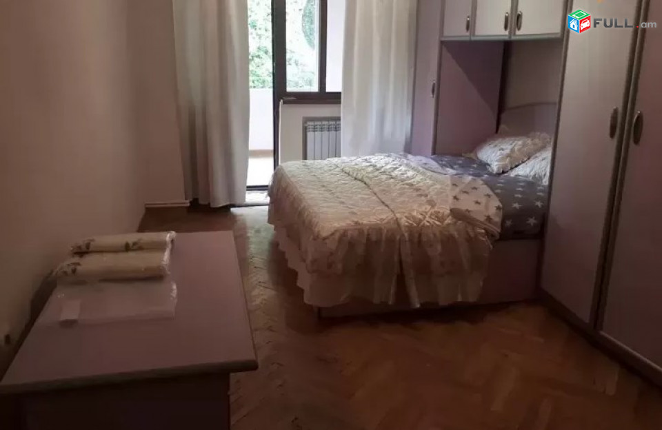 AV0235 Վարձով է տրվում 3 սենյականոց բնակարան Զավարյան փողոցում
