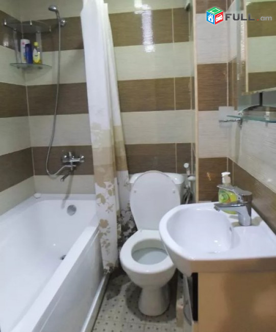 AV0242 Վարձով է տրվում 4 սենյականոց բնակարան Վարդանանց փողոցում,Սախարովի հրապարակ