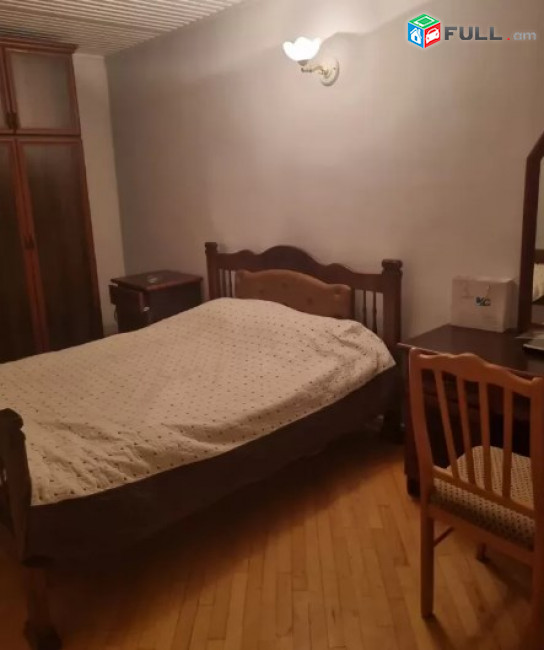 AV0245 Վարձով է տրվում 3 հարկանի առանձնատուն Ջրվեժում