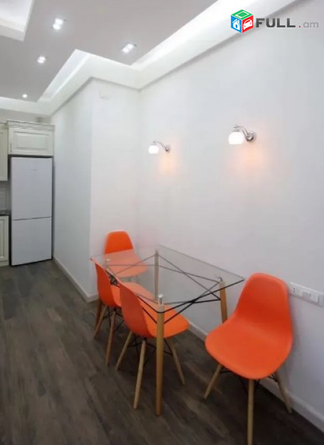 AV0259 Վարձով է տրվում 2 սենյականոց բնակարան Մեսրոպ Մաշտոցի պողոտայում