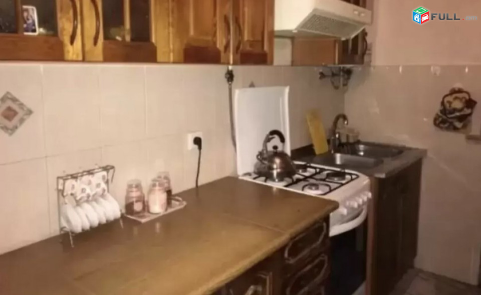 AV0263 Վարձով է տրվում 2 հարկանի առանձնատուն Արմեն Արմենակյան փողոցում,Մարաշ