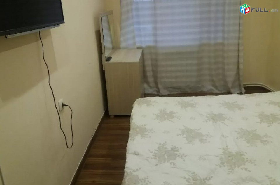 AV0276 Վարձով է տրվում 3 սենյականոց բնակարան Երվանդ Քոչարի փողոցում