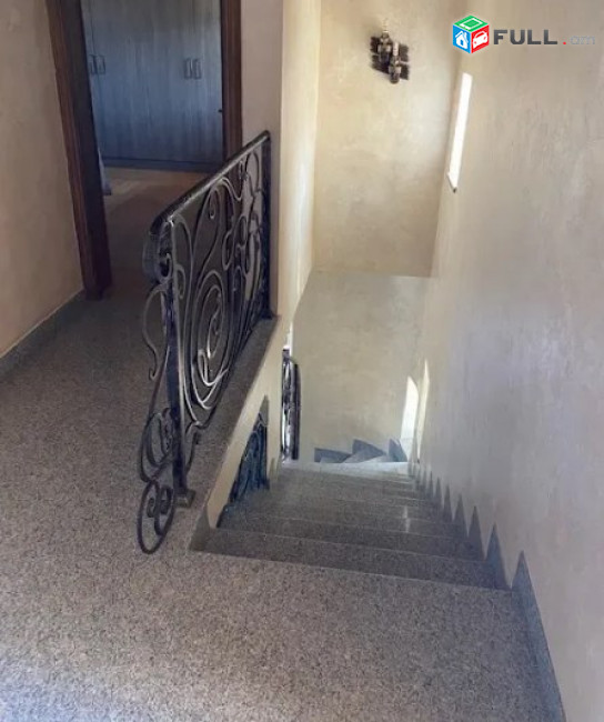 AV0281 Վարձով է տրվում 2 հարկանի առանձնատուն Ձորաղբյուրում