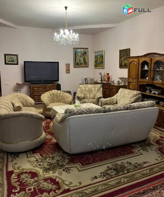 AV0282 Վարձով է տրվում 3 հարկանի առանձնատուն Ծարավ Աղբյուրի փողոցում