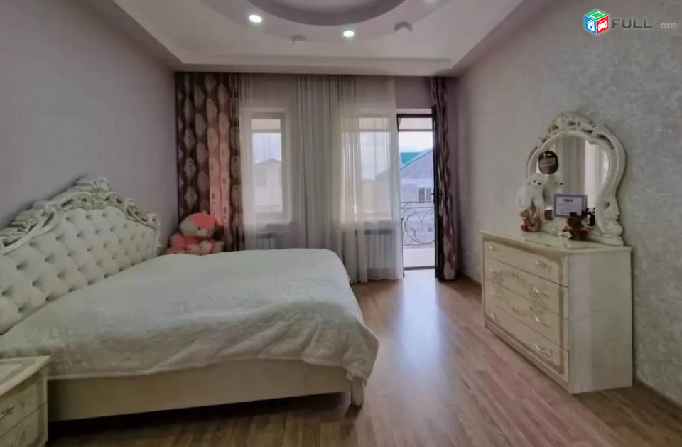 AV0293 Վարձով է տրվում 3 հարկանի առանձնատուն Պետրոս Դուրյան թաղամասում,Ավան