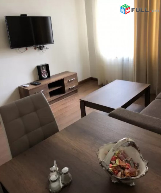 AV0314 Վարձով է տրվում 2 սենյականոց բնակարան Բյուզանդի փողոցում