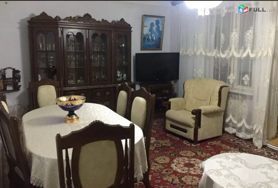 AV0328 Վարձով է տրվում 3 սենյականոց բնակարան Նազարբեկյան թաղամաս