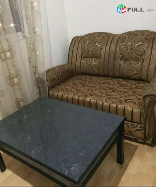 AV0328 Վարձով է տրվում 3 սենյականոց բնակարան Նազարբեկյան թաղամաս