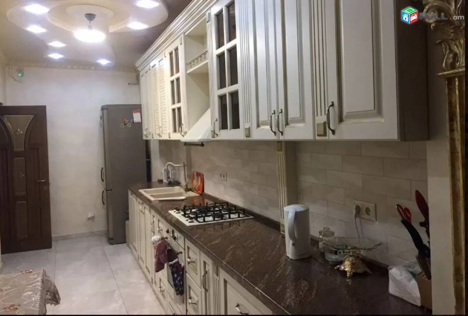 AV0328 Վարձով է տրվում 3 սենյականոց բնակարան Նազարբեկյան թաղամաս