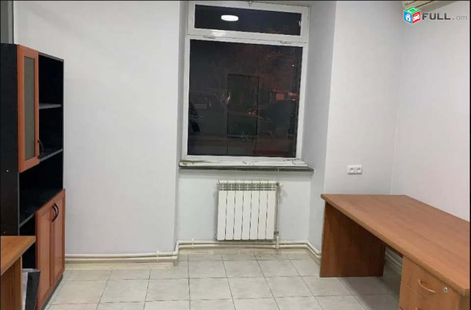 AV0365 Վարձով է տրվում կոմերցիոն տարածք Զաքյան փողոցւմ