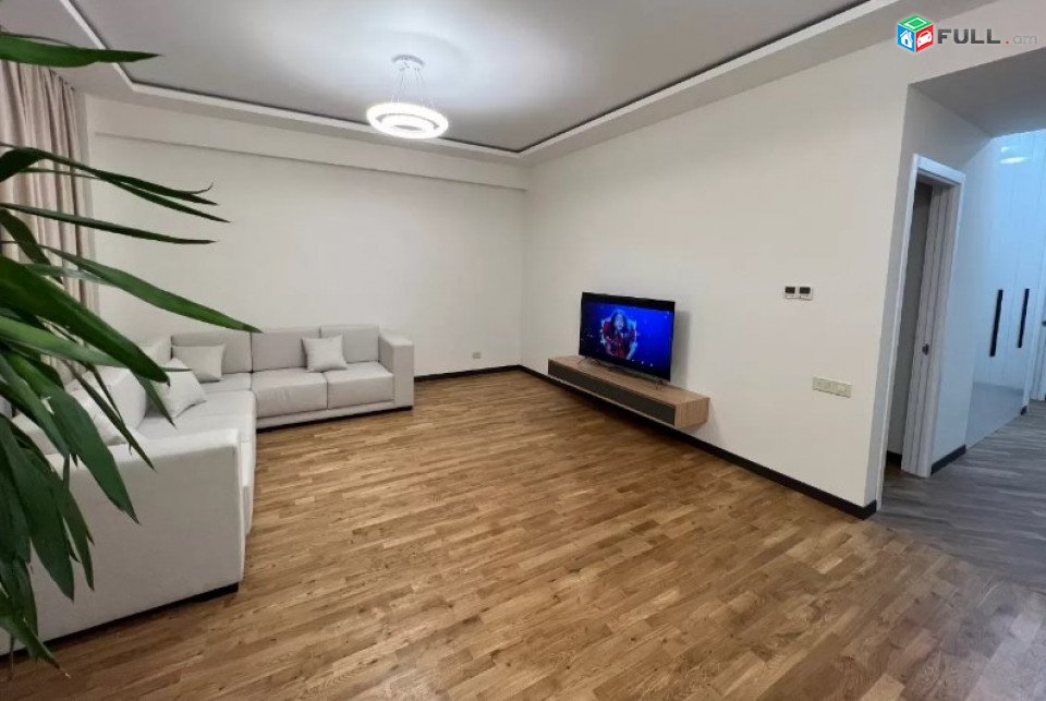 AV0384 Վարձով է տրվում 3 սենյականոց բնակարան Փավստոս Բուզանդի փողոցում