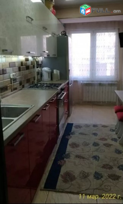 AV0403 Վարձով է տրվում 3 սենյականոց բնակարան Սիմոն Վրացյանի փողոցում