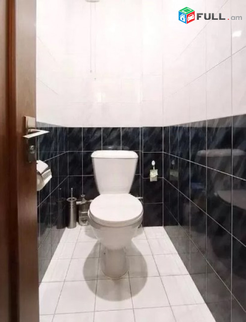 AV0408 Վարձով է տրվում 3 սենյականոց բնակարան Սարյան փողոցում