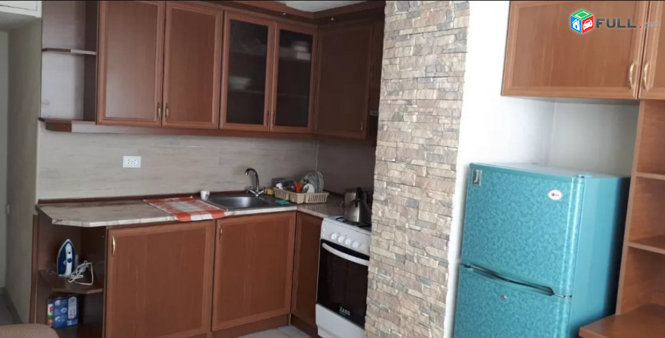AV0407 Վարձով է տրվում 3 սենյականոց բնակարան Հին Երևանցու փողոցում