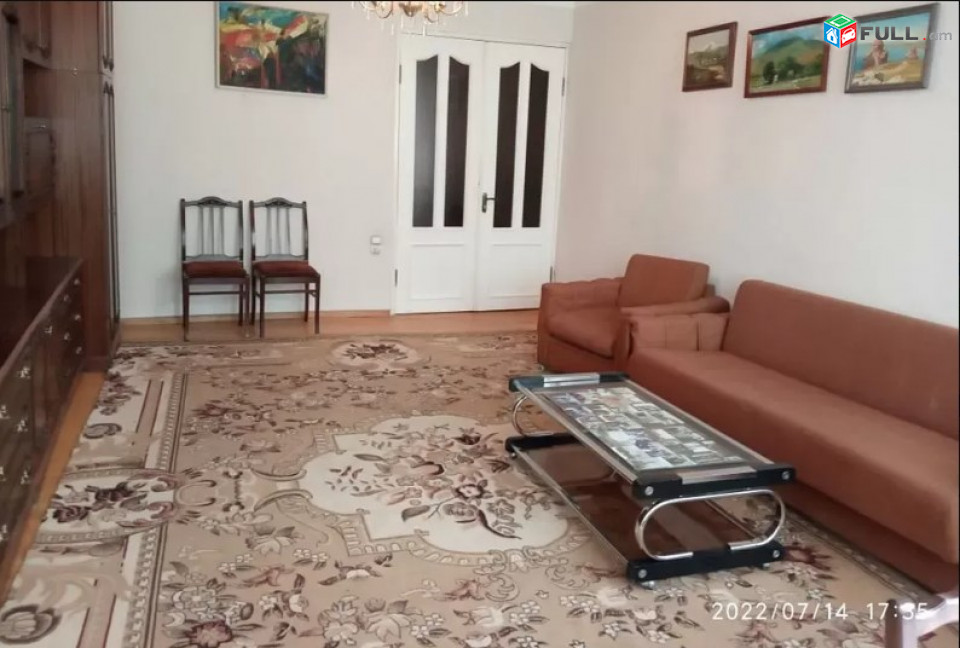 AV0420 Վարձով է տրվում 3 սենյականոց բնակարան Վարդանանց փողոցում