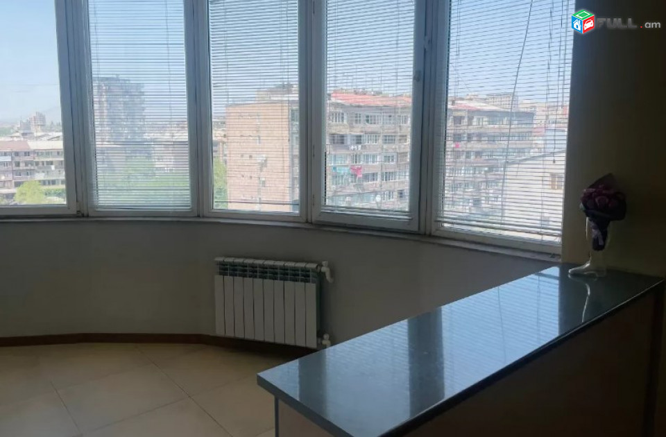 AV0442 Վարձով է տրվում 4 սենյականոց բնակարան Ավետ Ավետիսյան փողոցում,նորակառույ